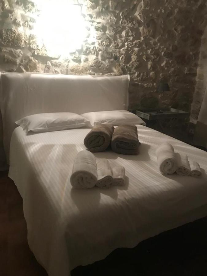 B&B Milleunapietra Romantic Guest House Ausonia Екстериор снимка