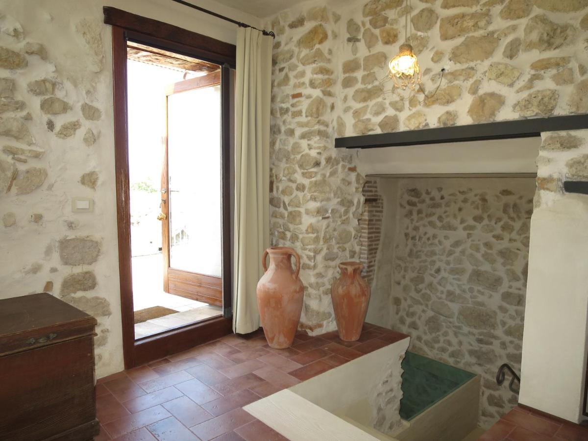 B&B Milleunapietra Romantic Guest House Ausonia Екстериор снимка